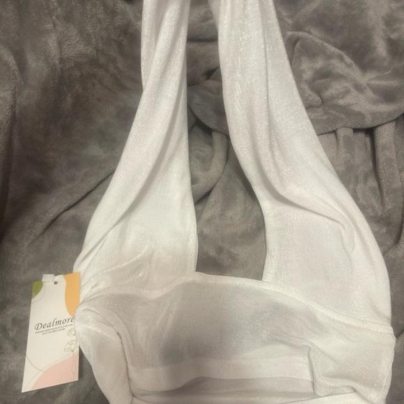 New with tags deal more going out top - Picture 5 of 6